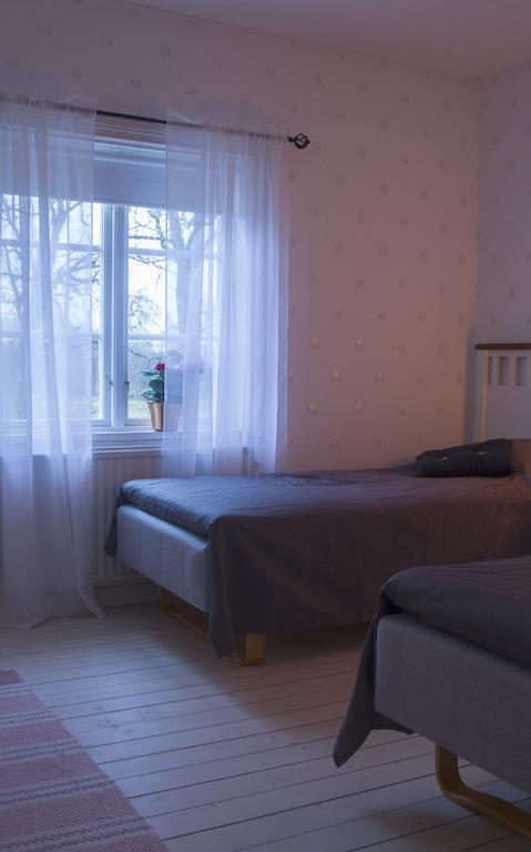 Hallebergs Bed&Breakfast Скара Стая снимка