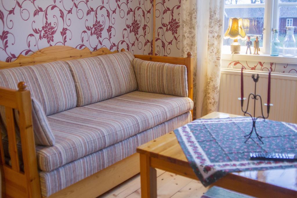 Hallebergs Bed&Breakfast Скара Екстериор снимка
