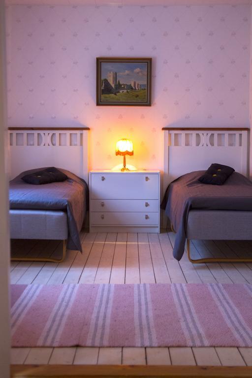 Hallebergs Bed&Breakfast Скара Стая снимка