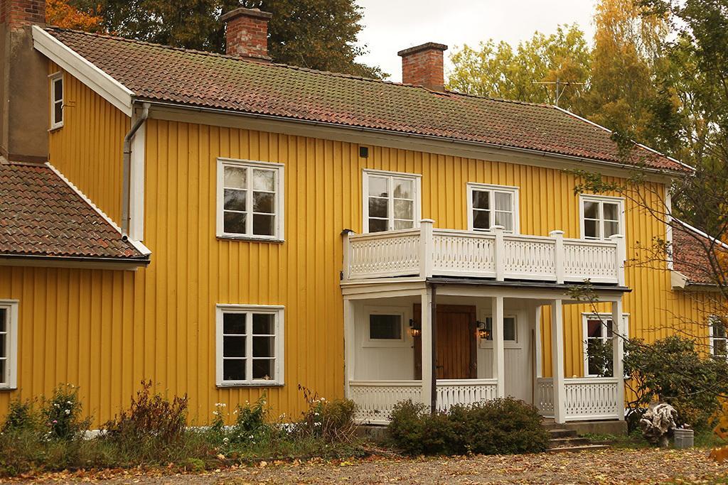 Hallebergs Bed&Breakfast Скара Екстериор снимка