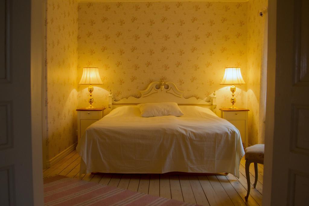 Hallebergs Bed&Breakfast Скара Стая снимка